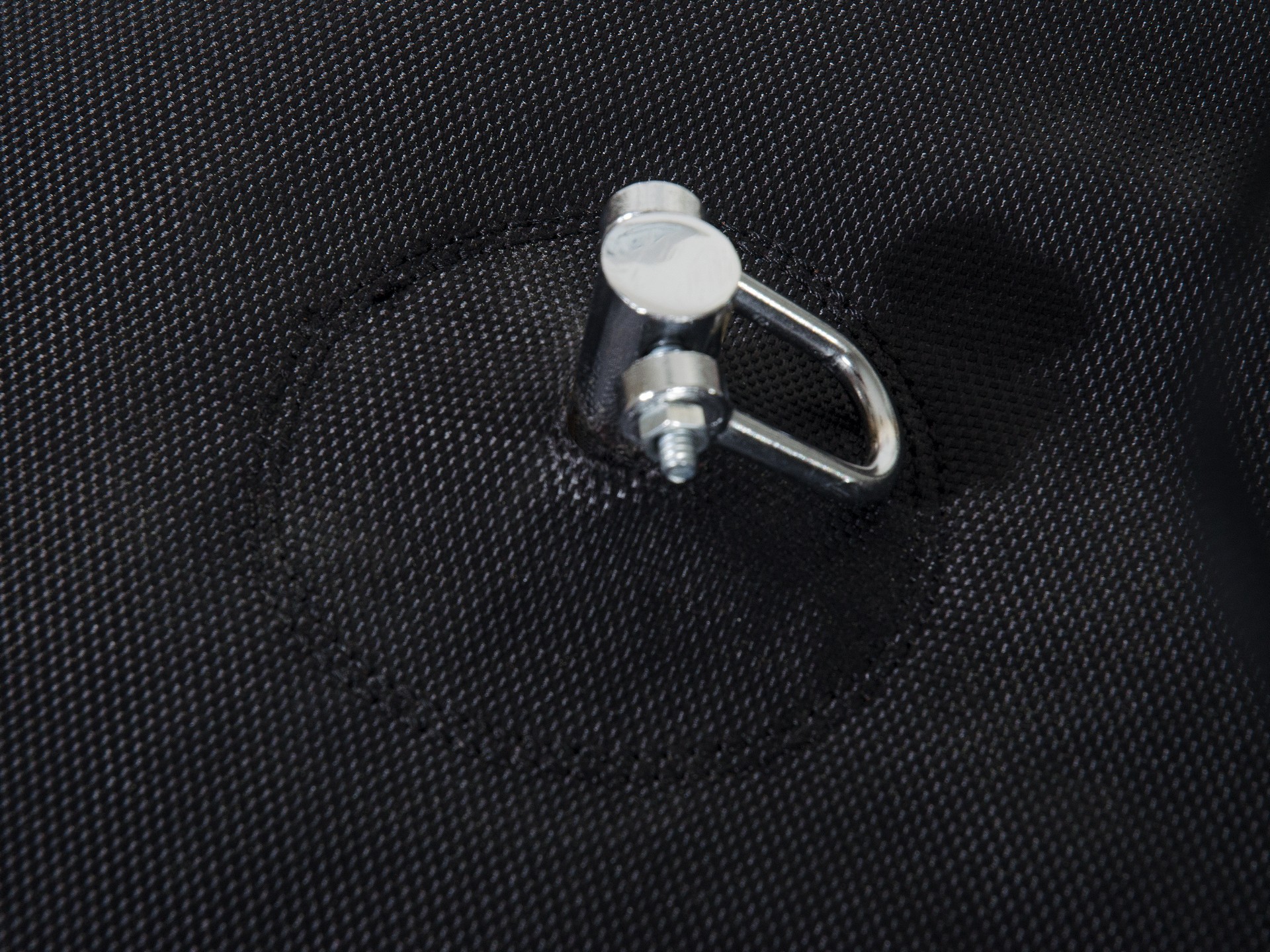 Groundanchor for double end ball